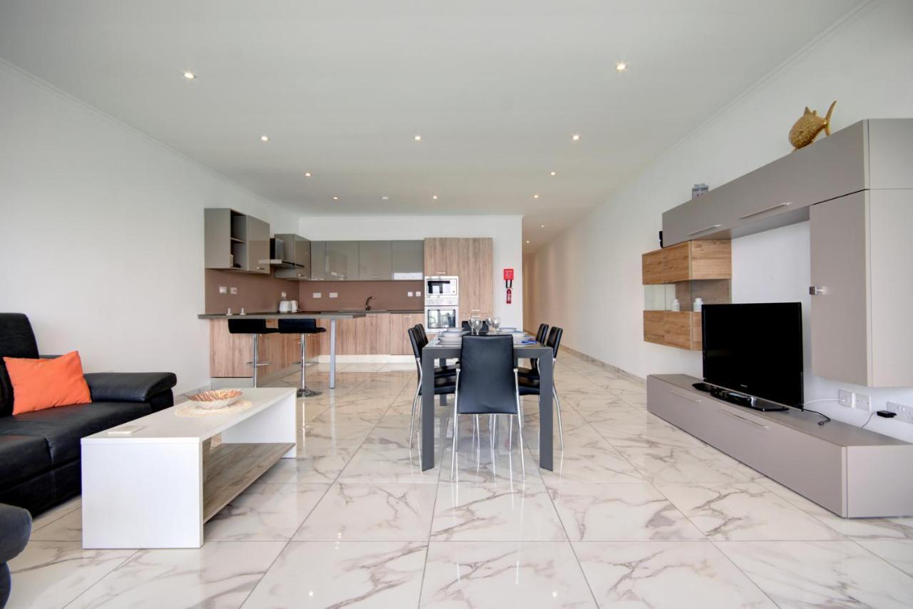 Beachfront Pretty Holiday Home Mellieha Exterior foto